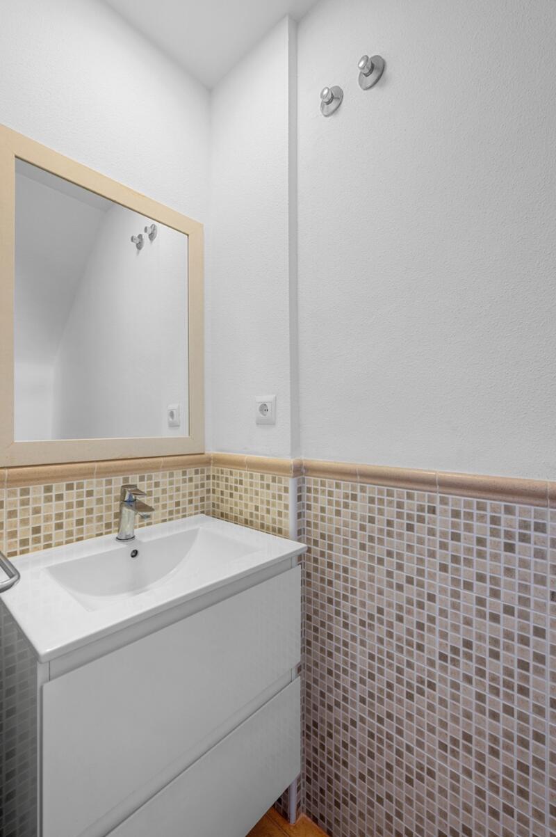 2 bedroom Townhouse for sale
