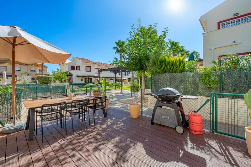 2 bedroom Townhouse for sale