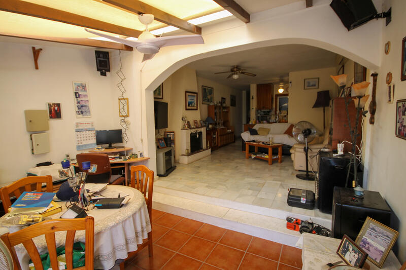 3 slaapkamer Gezinswoning Te koop