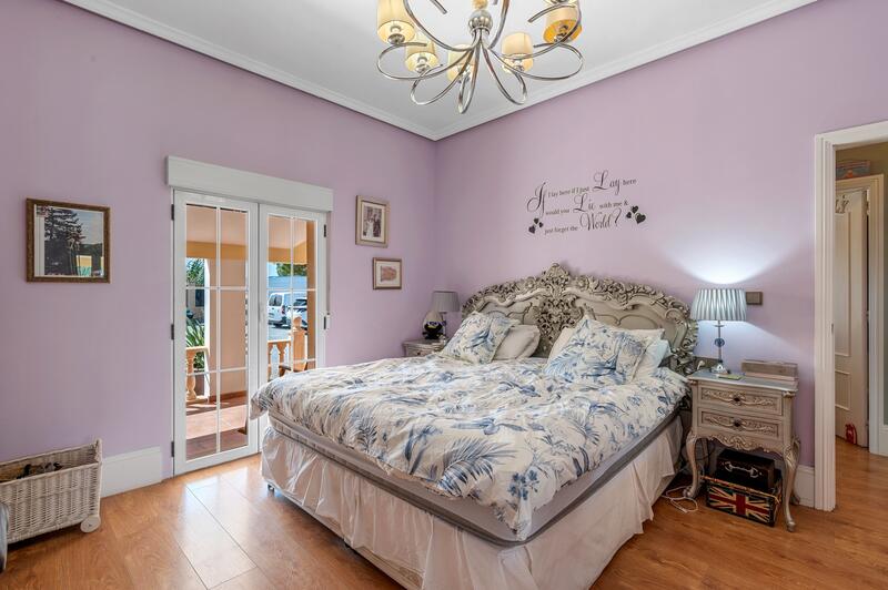 6 Cuarto Casa de Campo en venta
