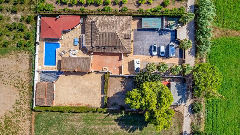 6 Cuarto Casa de Campo en venta