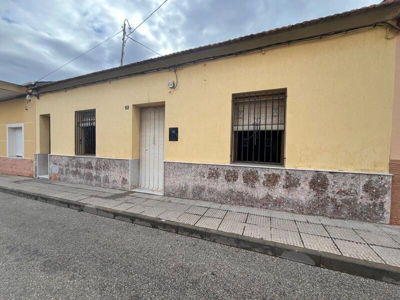 Gezinswoning Te koop in Benejuzar, Alicante