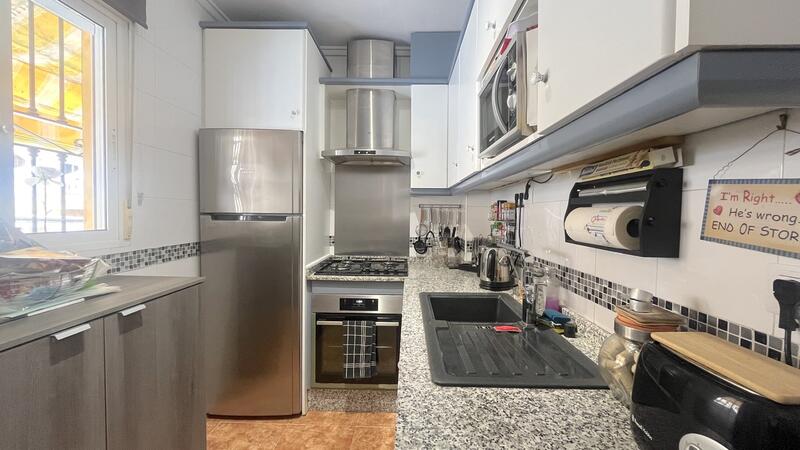 2 Cuarto Adosado en venta