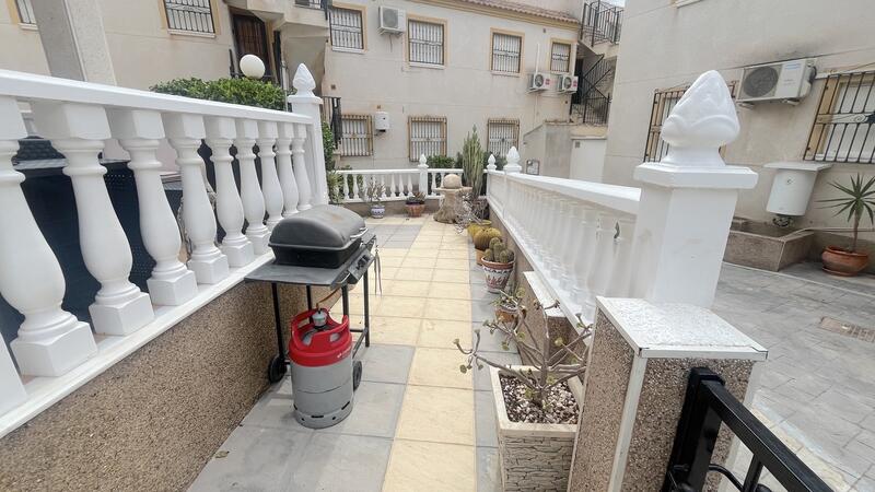2 Cuarto Adosado en venta