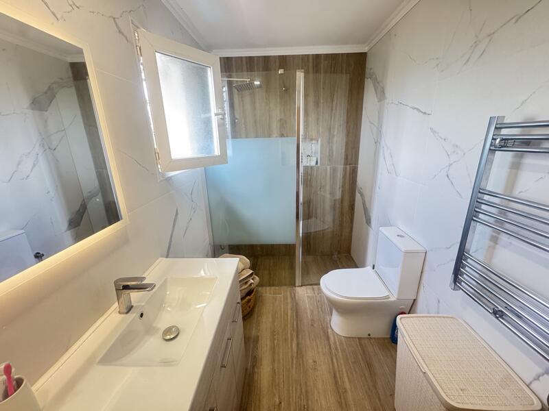 4 Cuarto Adosado en venta