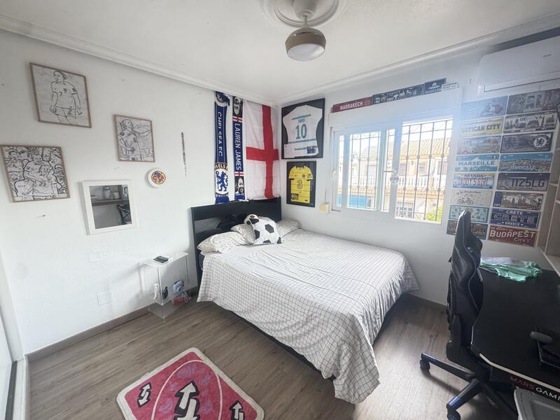 4 Cuarto Adosado en venta