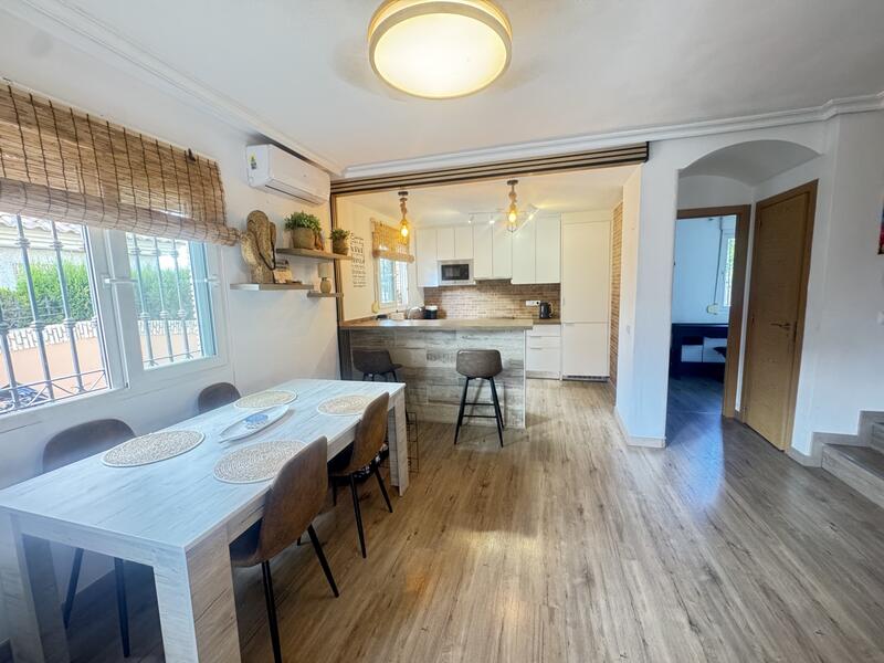 4 Cuarto Adosado en venta