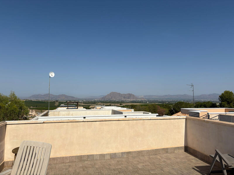 2 slaapkamer Gezinswoning Te koop