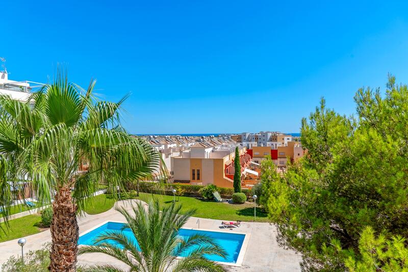 2 bedroom Apartment for sale