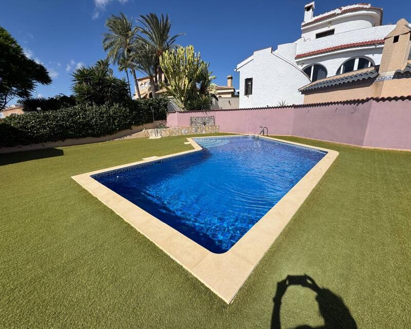 7 bedroom Villa for sale