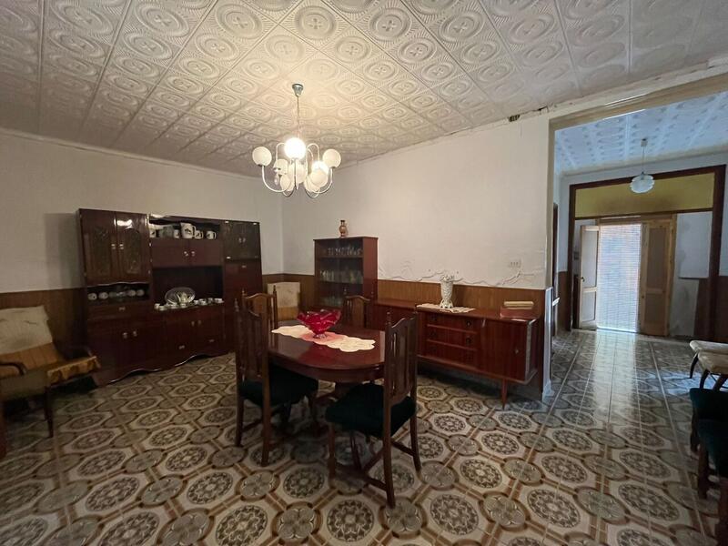 3 bedroom Townhouse for sale
