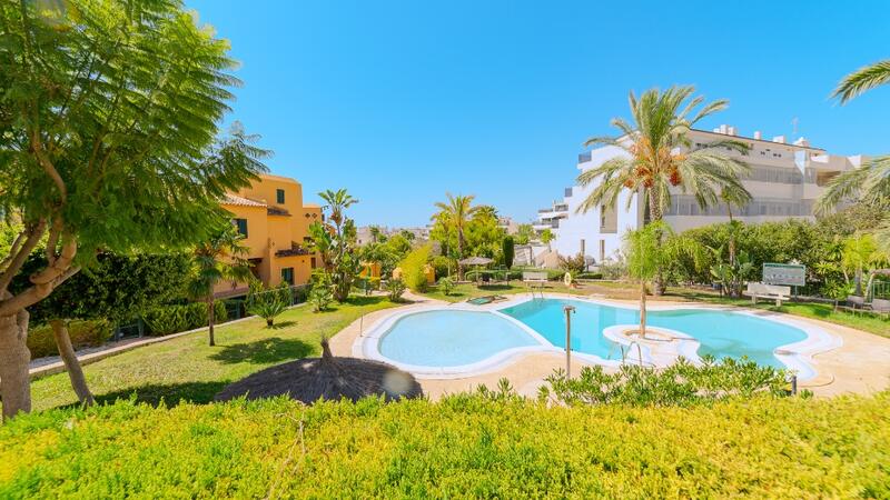 3 bedroom Townhouse for sale