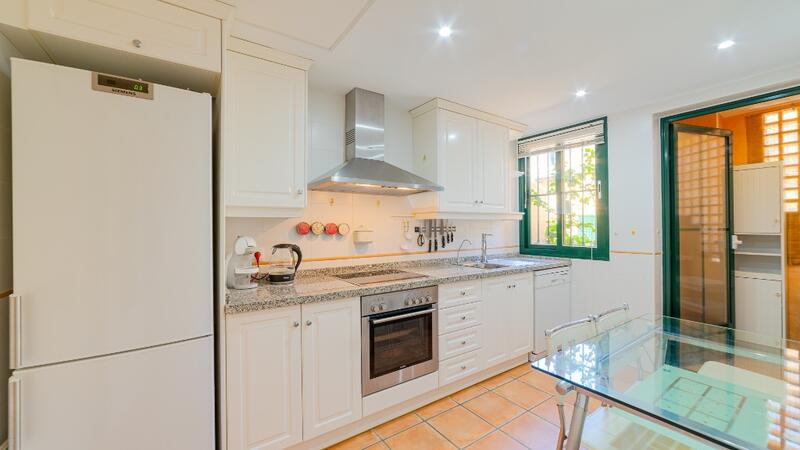 3 bedroom Townhouse for sale