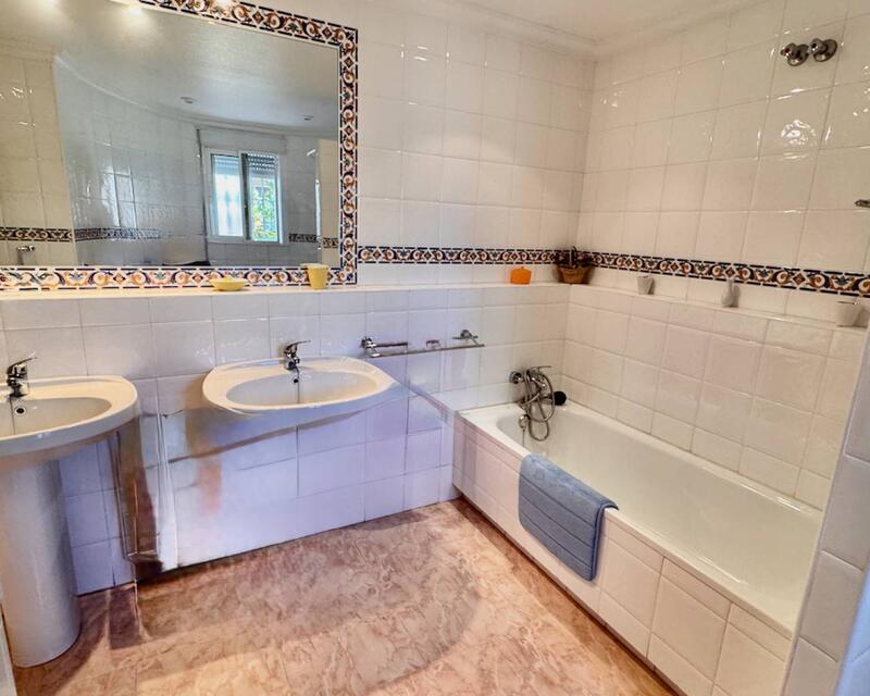 5 bedroom Villa for sale