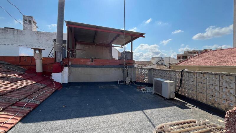 3 slaapkamer Gezinswoning Te koop