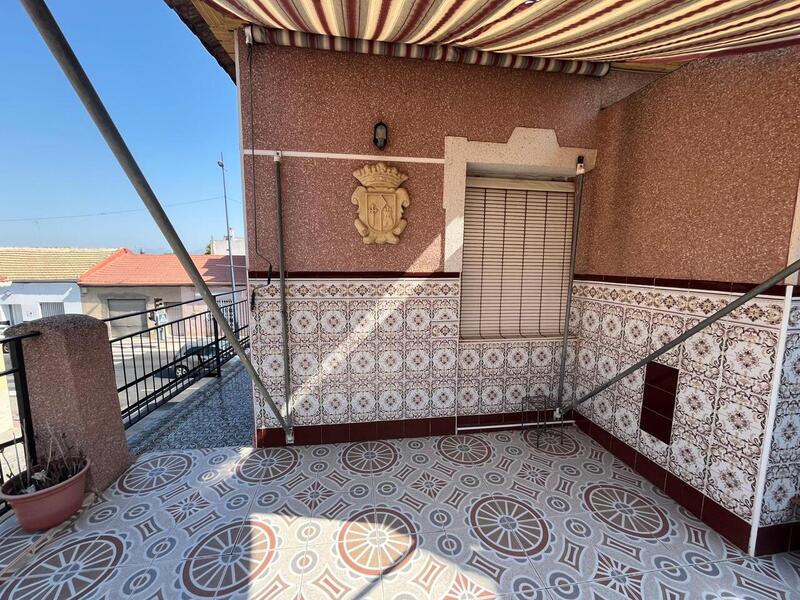 3 slaapkamer Gezinswoning Te koop