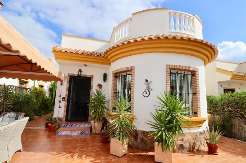 2 bedroom Villa for sale