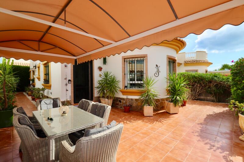 2 bedroom Villa for sale