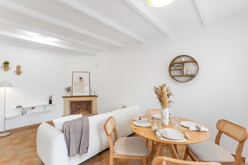 2 bedroom Townhouse for sale