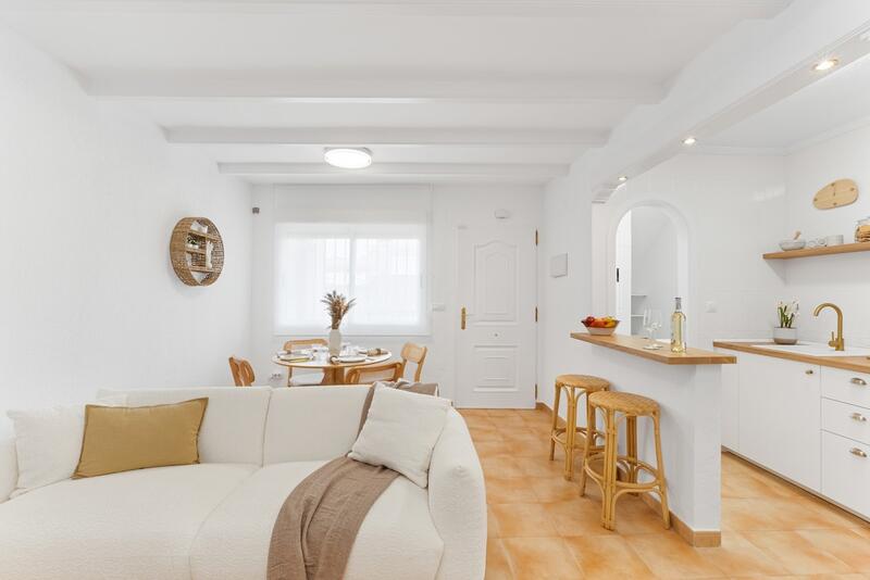 2 bedroom Townhouse for sale