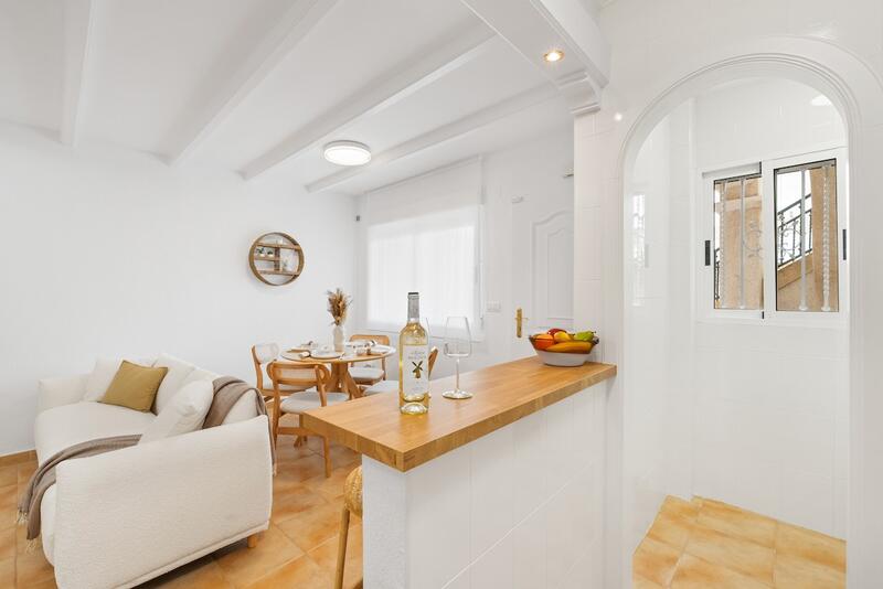 2 bedroom Townhouse for sale