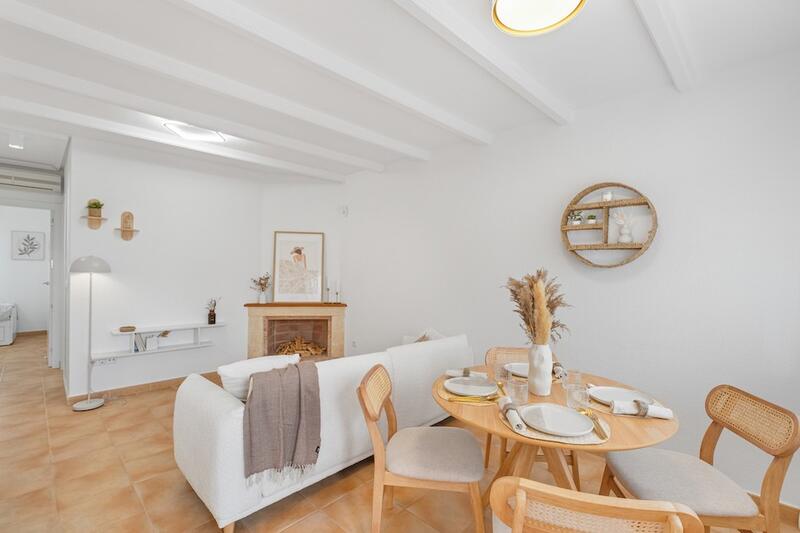 2 bedroom Townhouse for sale