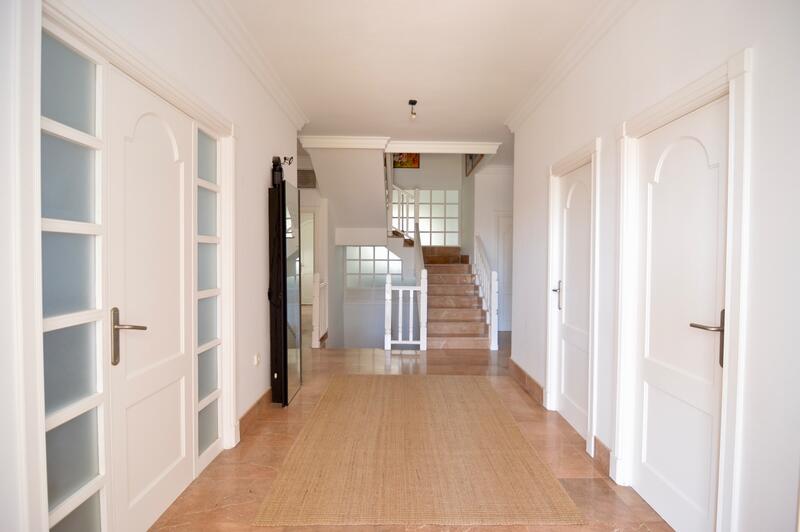 4 slaapkamer Villa Te koop 4 slaapkamer Villa Te koop