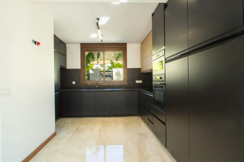 4 soveværelse Villa til salg 4 soveværelse Villa til salg