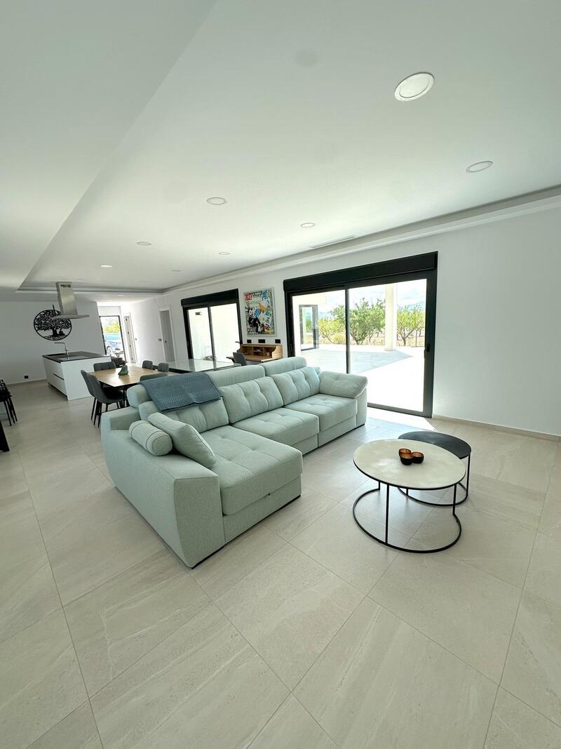 3 slaapkamer Villa Te koop 3 slaapkamer Villa Te koop