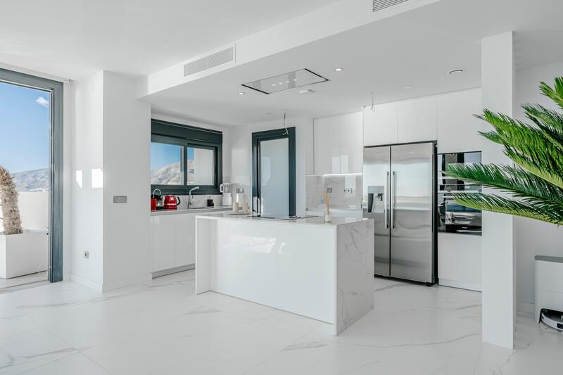 3 bedroom Apartment for sale