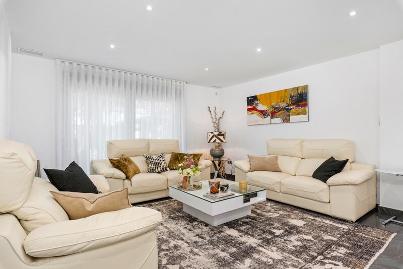 5 bedroom Villa for sale