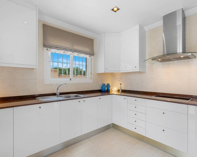 4 slaapkamer Villa Te koop 4 slaapkamer Villa Te koop