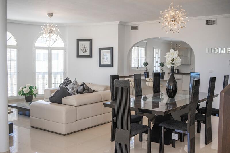 6 slaapkamer Villa Te koop 6 slaapkamer Villa Te koop