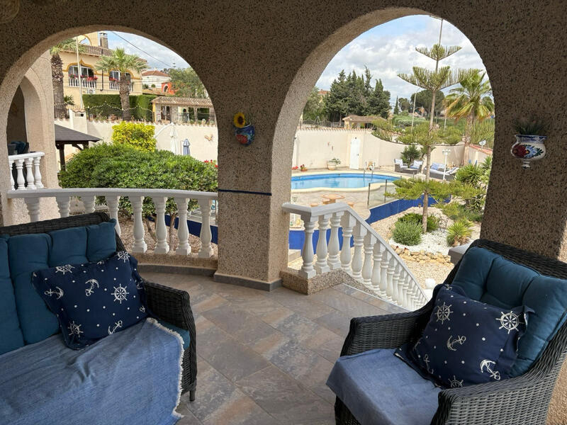 5 slaapkamer Villa Te koop 5 slaapkamer Villa Te koop