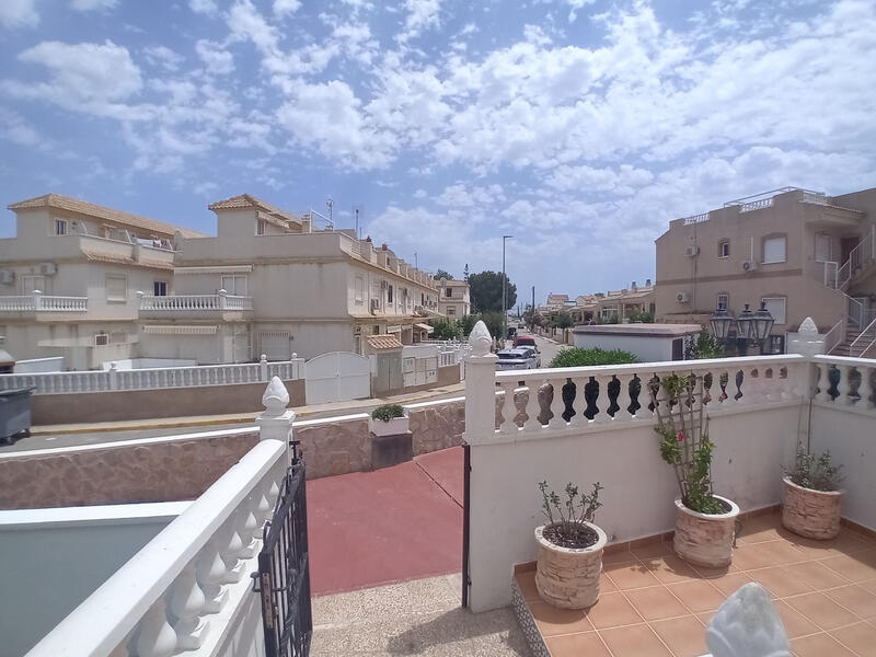 3 bedroom Townhouse for sale