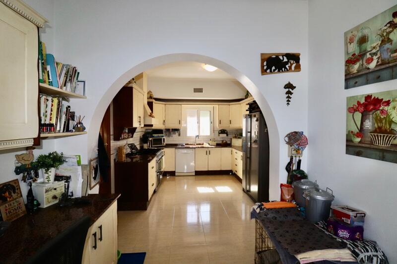 4 slaapkamer Landhuis Te koop