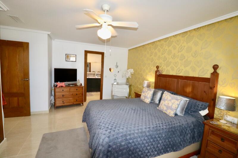 4 slaapkamer Landhuis Te koop