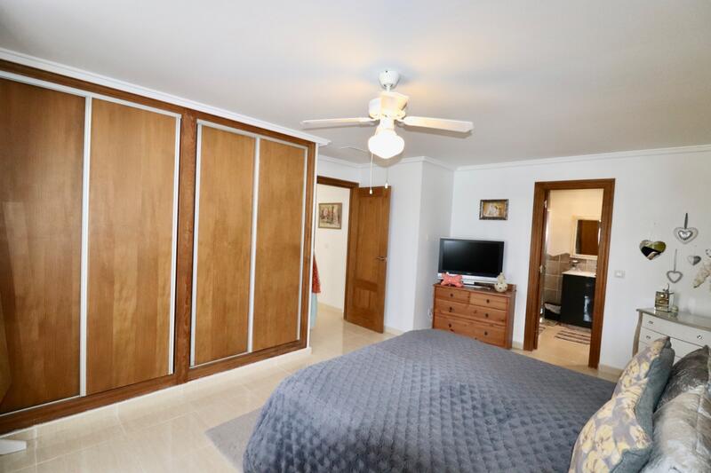 4 slaapkamer Landhuis Te koop