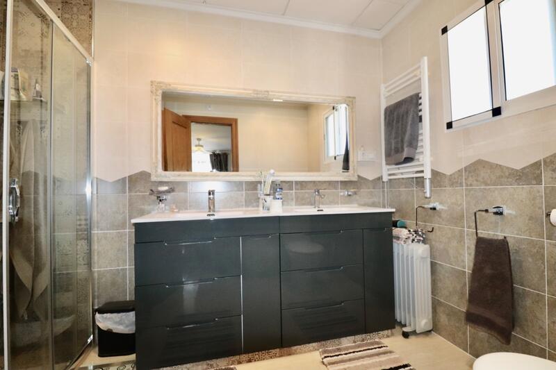 4 slaapkamer Landhuis Te koop