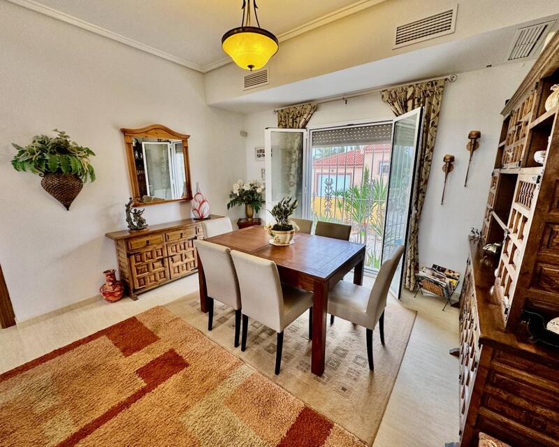 4 bedroom Country House for sale