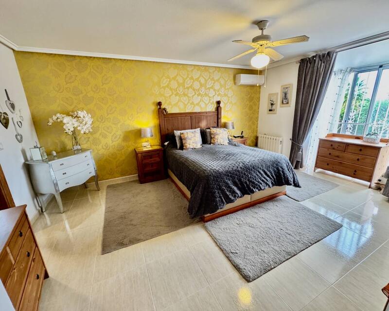 4 bedroom Country House for sale