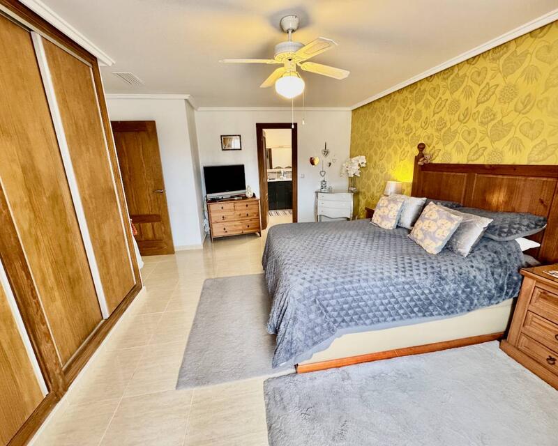 4 bedroom Country House for sale