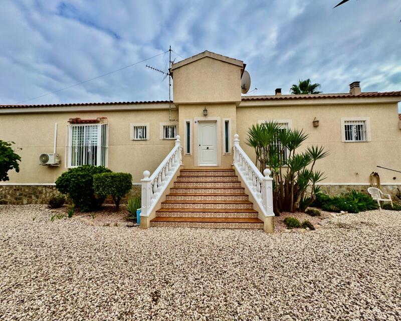 4 bedroom Country House for sale