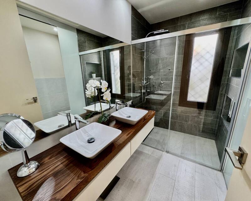 3 Schlafzimmer Villa zu verkaufen 3 Schlafzimmer Villa zu verkaufen