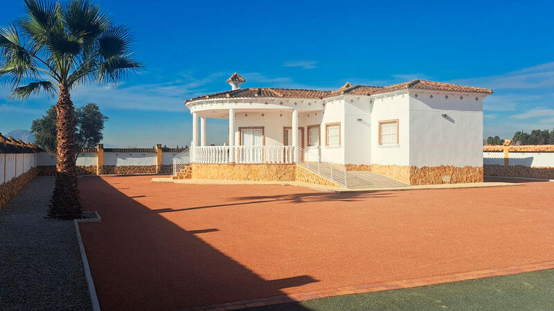 Lantställe till salu i Catral, Alicante