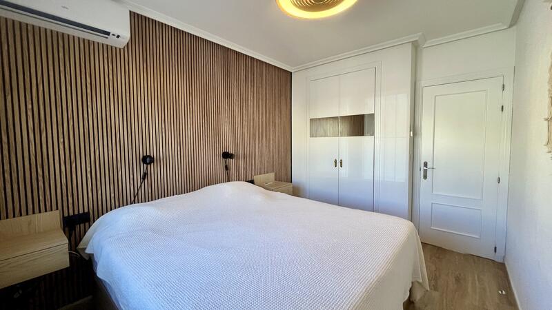 2 slaapkamer Appartement Te koop 2 slaapkamer Appartement Te koop