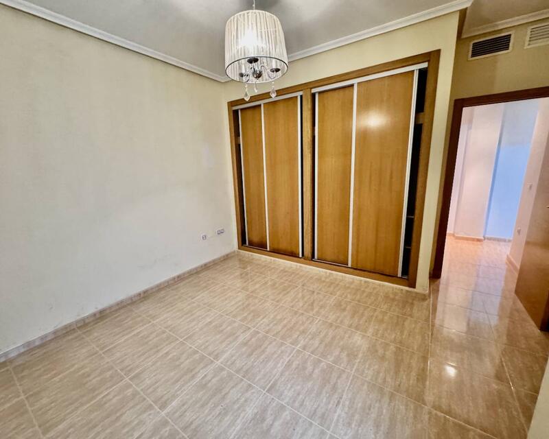 3 slaapkamer Appartement Te koop 3 slaapkamer Appartement Te koop