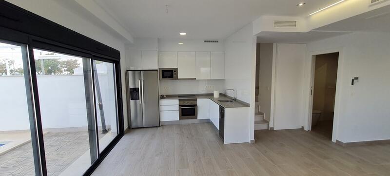 3 Schlafzimmer Villa zu verkaufen 3 Schlafzimmer Villa zu verkaufen