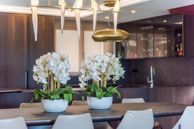 6 bedroom Townhouse for sale