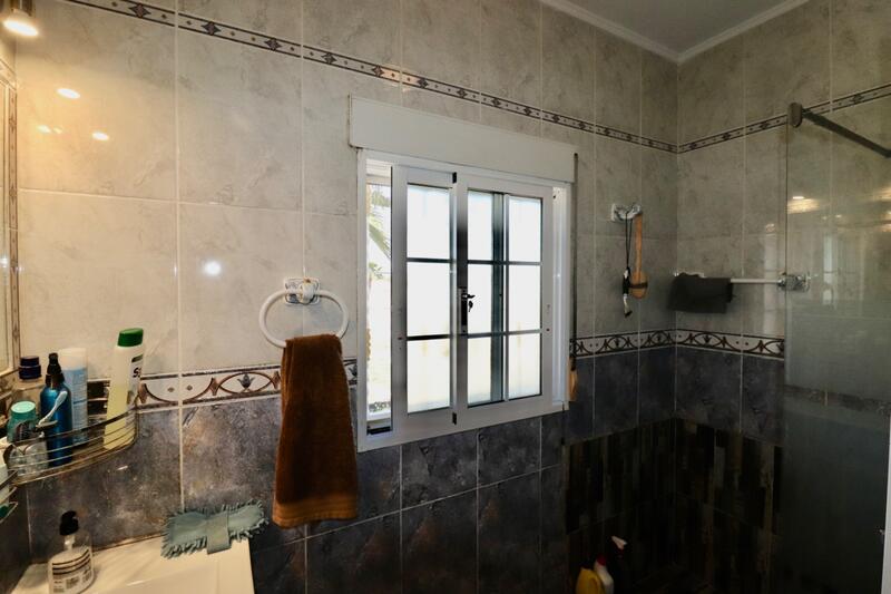 5 bedroom Country House for sale